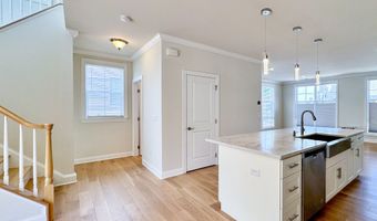25 Brentwood Cir 25, Danbury, CT 06810