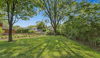 1704 S Highland Ave, Arlington Heights, IL 60005