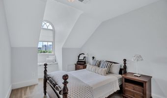 1857 POTOMAC GREENS Dr, Alexandria, VA 22314