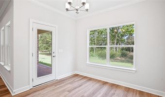 700 ASHETON Dr, Auburn, AL 36801