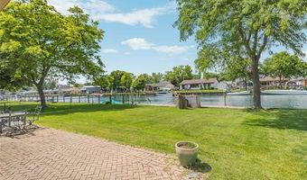 7236 Bluebill St, Algonac, MI 48001