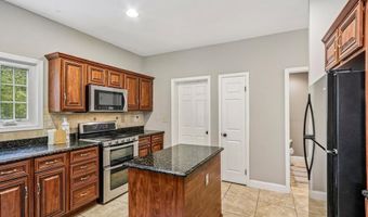 1044 GLENDEVON Dr, Ambler, PA 19002