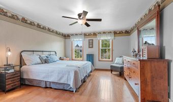 N254 MEADOWBREEZE Court, Appleton, WI 54915
