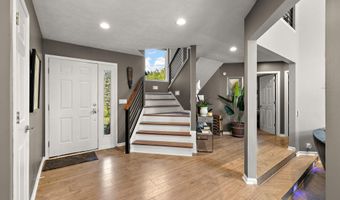 9820 Snow Pointe Dr SE, Alto, MI 49302