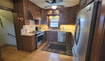 817 N Main St, Aberdeen, SD 57401