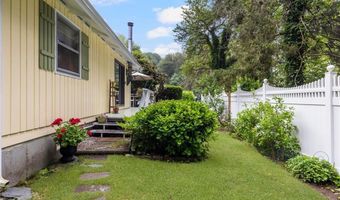 108 Steamboat St, Jamestown, RI 02835
