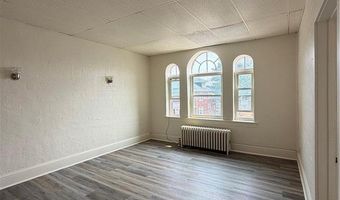 222 S 15th St 10, Allentown, PA 18102