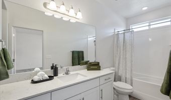 1011 W LAPIS Flds S, Bluffdale, UT 84065