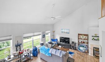 1876 Lindsay Ln, Ann Arbor, MI 48104