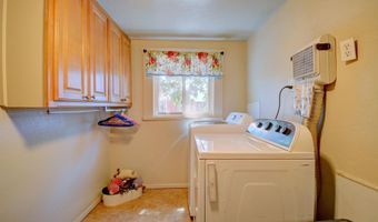 2908 Carlton St NW, Albuquerque, NM 87107