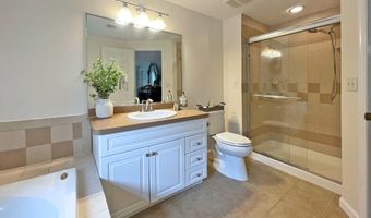 162 Ivy Hill Dr, Aberdeen, NJ 07747