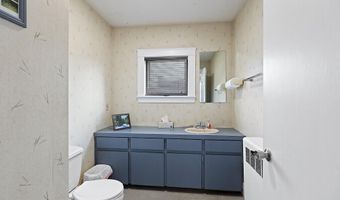 2 Bangor St, Augusta, ME 04330