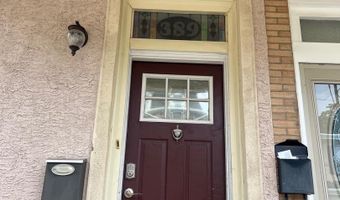 389 CONARROE St, Philadelphia, PA 19128
