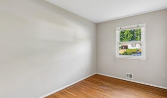 4712 SPRINGBROOK Dr, Annandale, VA 22003