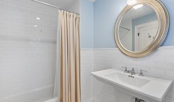 71 West Ave, Darien, CT 06820