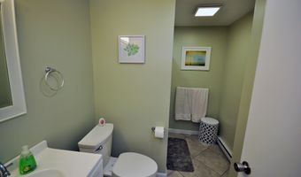 17 Village W Dr 11, Bristol, NH 03222