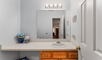 156 Heatherwood Dr 156, Brookfield, CT 06804