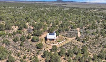 77 North Rd, Carson, NM 87517