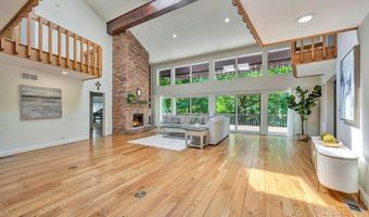 7708 Creekwood Ln, Amberley, OH 45237