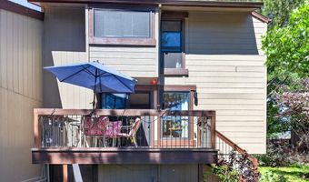 4656 Greenbriar Ct 90, Boulder, CO 80305