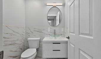 46 E 44TH St, Bayonne, NJ 07002