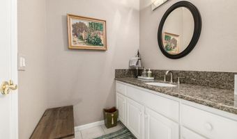 5733 S AMBERWOOD Dr, Chandler, AZ 85248