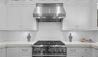 50 School St 1, Newport, RI 02840