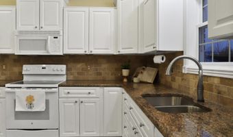 93 North Dr, Almo, KY 42020