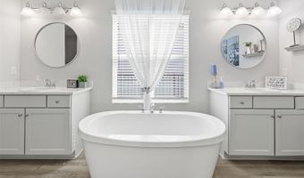 5540 DEL CORONADO Dr, Apollo Beach, FL 33572