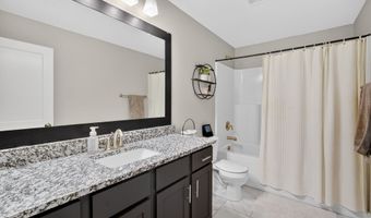 1404 Timberview Dr, Adel, IA 50003