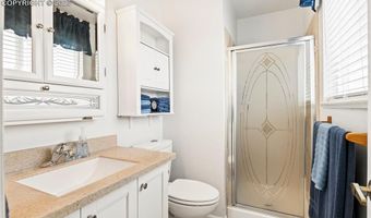 7350 Devinney Ct, Arvada, CO 80005