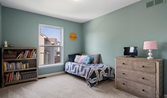 1690 Meadowside Dr, Ann Arbor, MI 48104