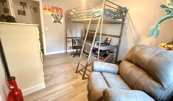 1313 E Benton Ave, Ava, MO 65608