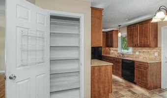623 River Oak Dr, Ames, IA 50010