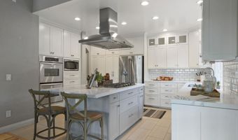 6829 Corintia St, Carlsbad, CA 92009