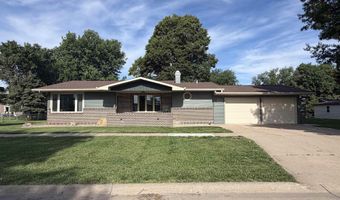 330 Fairview Dr, Aurora, NE 68818