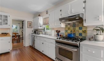 141 Coggeshall Ave, Newport, RI 02840