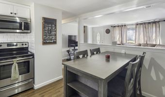 28 Rowe Pl, Bristol, CT 06010