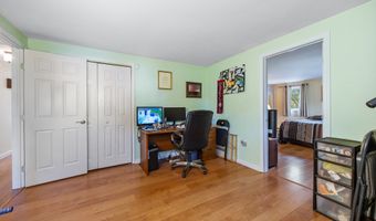 272 Westwoods Ter, Bristol, CT 06010