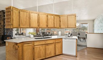 64502 McGrath Rd, Bend, OR 97701