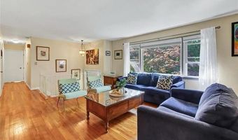 5 Van Gogh Ln, Airmont, NY 10901