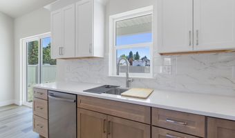 205 W 1st. St W, Carey, ID 83320