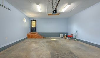 112 River Oaks Dr, Bainbridge, GA 39819