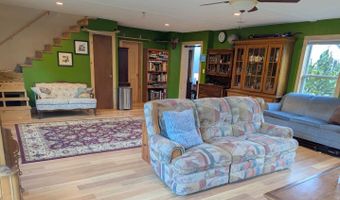 10617 Niggli Rd, Alhambra, IL 62001