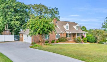 3046 Hawthorne St, Athens, TN 37303