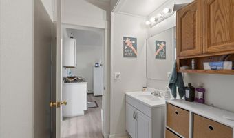18 Maple Ave, Barre, VT 05641