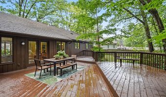 7606 Leyton Dr SE, Ada, MI 49301