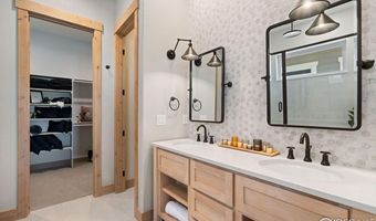 3661 N Buchanan Ct, Aurora, CO 80019