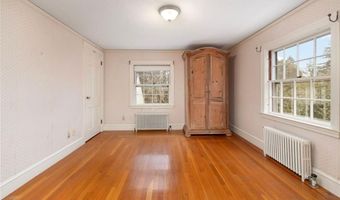555 Great Rd, Lincoln, RI 02865