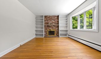 10 Standley St, Beverly, MA 01915